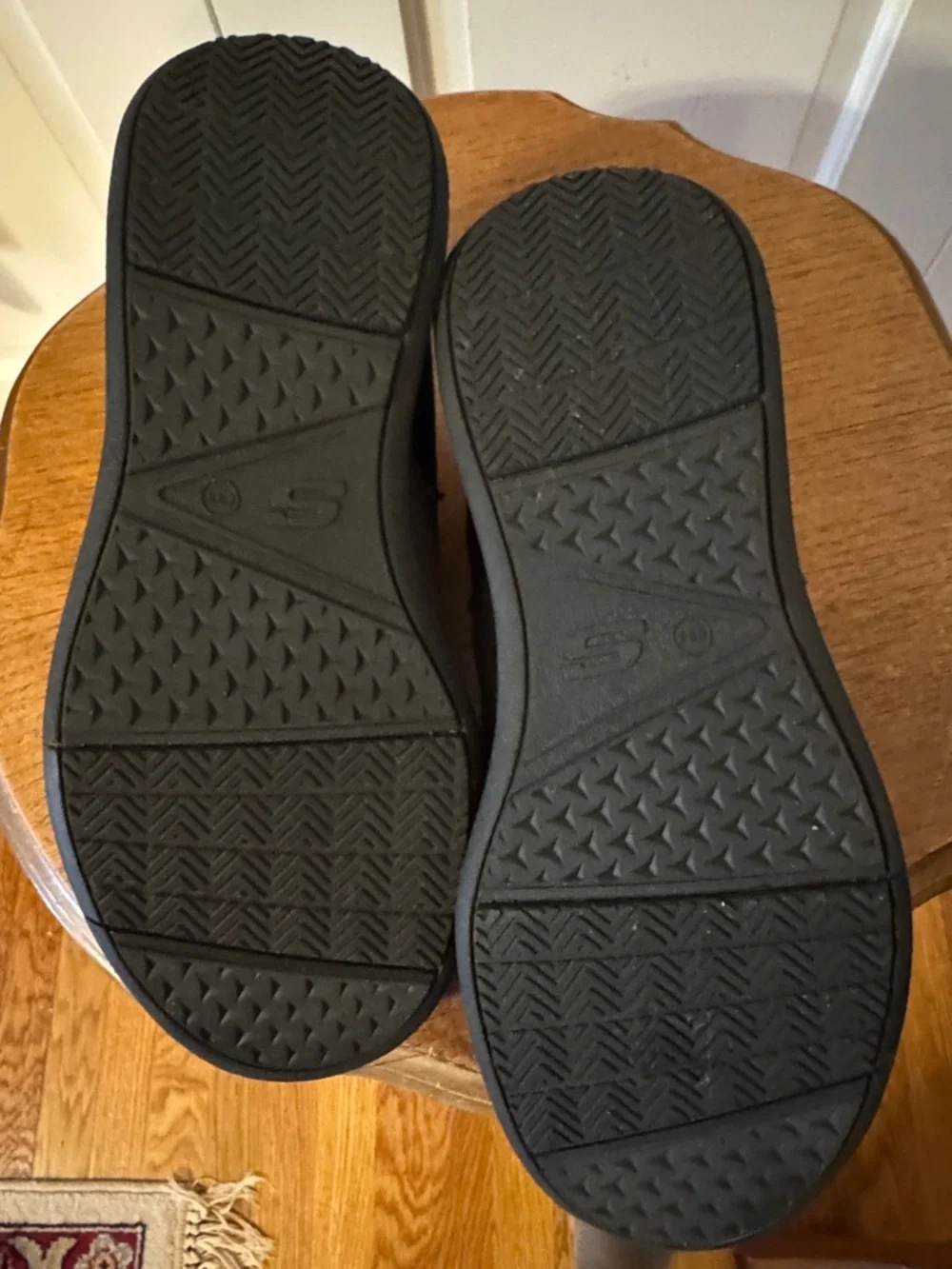 Men's Skechers Brand New W/O Tag Casual Slip-On Style Loafers in Charcoal Gray